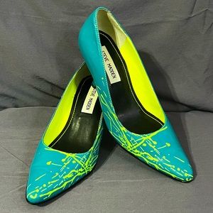 sz6 Steve Madden paint splatter heels